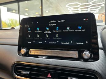 Hyundai KONA 64kWh Premium Auto 5dr (10.5kW Charger)