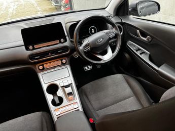 Hyundai KONA 64kWh Premium Auto 5dr (10.5kW Charger)