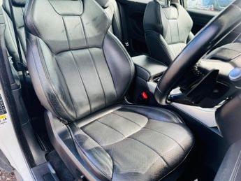 Land Rover Range Rover Evoque 2.0 TD4 SE Tech Auto 4WD Euro 6 (s/s) 3dr