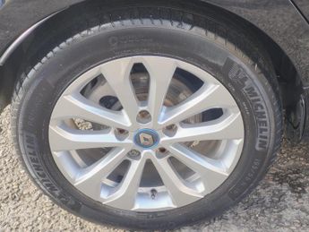 Renault Zoe R110 52kWh Iconic Auto 5dr (i)