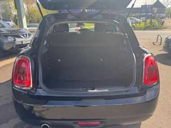 MINI Hatch 1.5 Cooper D Auto Euro 6 (s/s) 5dr