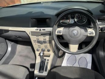 Vauxhall Astra 1.8i Sport Twin Top 2dr