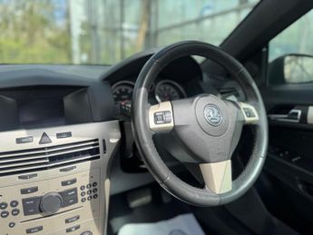 Vauxhall Astra 1.8i Sport Twin Top 2dr