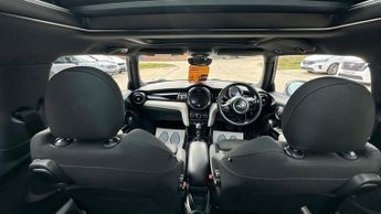 MINI Hatch 1.5 Cooper Auto Euro 6 (s/s) 3dr
