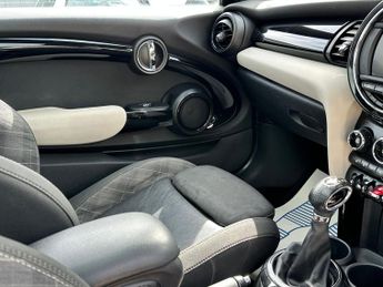 MINI Hatch 1.5 Cooper Auto Euro 6 (s/s) 3dr