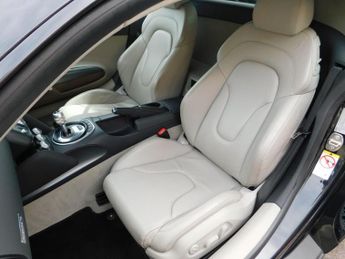 Audi R8 4.2 FSI V8 R Tronic quattro Euro 4 2dr