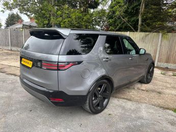 Land Rover Discovery 3.0 D300 MHEV R-Dynamic HSE Auto 4WD Euro 6 (s/s) 5dr