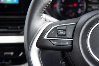 Suzuki Swift 1.2 MHEV Motion CVT Euro 6 (s/s) 5dr