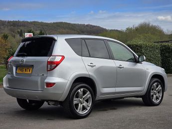 Toyota RAV4 2.2 D-CAT SR SUV 5dr Diesel Auto 4WD Euro 5 (150 ps)