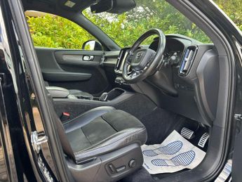 Volvo XC40 2.0 D4 R-Design Pro Auto AWD Euro 6 (s/s) 5dr