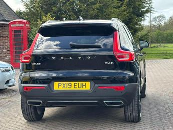 Volvo XC40 2.0 D4 R-Design Pro Auto AWD Euro 6 (s/s) 5dr