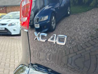 Volvo XC40 2.0 D4 R-Design Pro Auto AWD Euro 6 (s/s) 5dr