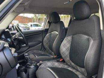 MINI Hatch 1.5 Cooper D Auto Euro 6 (s/s) 5dr