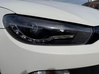 Volkswagen Scirocco 2.0 TDI BlueMotion Tech DSG Euro 5 (s/s) 3dr (Nav)