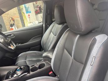 Nissan Leaf 40kWh Tekna Auto 5dr