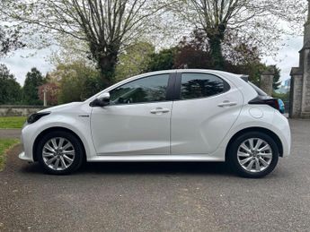 Toyota Yaris 1.5 VVT-h Icon E-CVT Euro 6 (s/s) 5dr