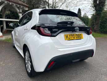 Toyota Yaris 1.5 VVT-h Icon E-CVT Euro 6 (s/s) 5dr