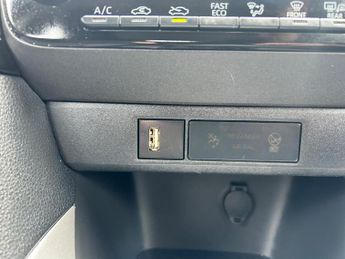 Toyota Yaris 1.5 VVT-h Icon E-CVT Euro 6 (s/s) 5dr