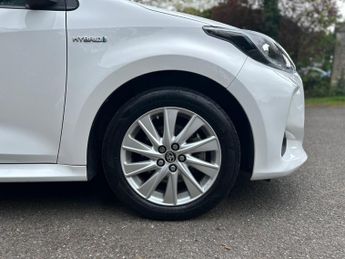Toyota Yaris 1.5 VVT-h Icon E-CVT Euro 6 (s/s) 5dr