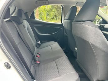 Toyota Yaris 1.5 VVT-h Icon E-CVT Euro 6 (s/s) 5dr