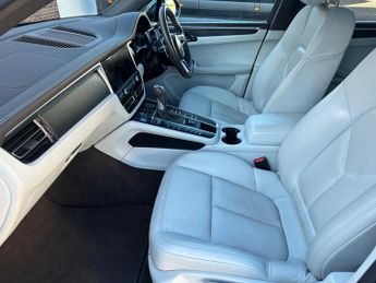 Porsche Macan 2.0T PDK 4WD Euro 6 (s/s) 5dr