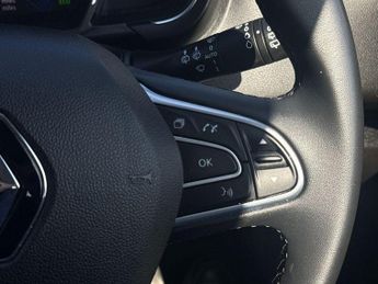 Renault Grand Scenic 1.7 Blue dCi Iconic MPV 5dr Diesel EDC Euro 6 (s/s) (120 ps)