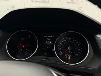 Volkswagen Tiguan 2.0 TDI SE Navigation DSG 4Motion Euro 6 (s/s) 5dr