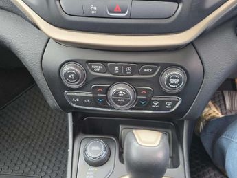 JEEP CHEROKEE 2.2 Cherokee 75 Anniversary MultiJet II 4x4 Auto 4WD 5dr
