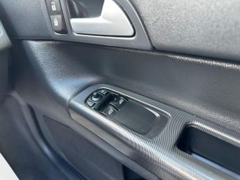 Volvo C30 1.6 R-Design Sport 2dr