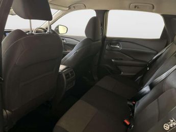 Nissan Qashqai 1.3 DIG-T MHEV N-Connecta SUV 5dr Petrol Hybrid Manual Euro 6 (s