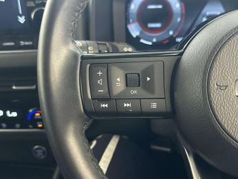 Nissan Qashqai 1.3 DIG-T MHEV N-Connecta SUV 5dr Petrol Hybrid Manual Euro 6 (s