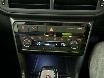 Volkswagen T-Cross 1.0 TSI SEL SUV 5dr Petrol DSG Euro 6 (s/s) (110 ps)
