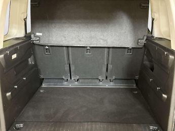 Citroen e-Berlingo 50kWh Flair XTR M MPV 5dr Electric Auto (7.4kW Charger) (136 ps)