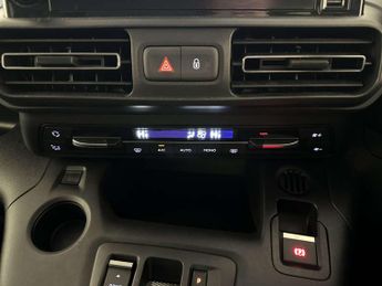 Citroen e-Berlingo 50kWh Flair XTR M MPV 5dr Electric Auto (7.4kW Charger) (136 ps)