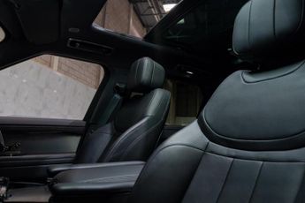 Land Rover Range Rover Sport 3.0 D300 MHEV Dynamic SE Auto 4WD Euro 6 (s/s) 5dr