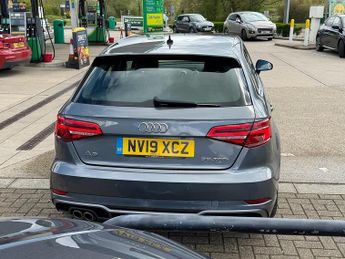 Audi A3 1.5 TFSI CoD 35 S line Sportback 5dr Petrol S Tronic Euro 6 (s/s
