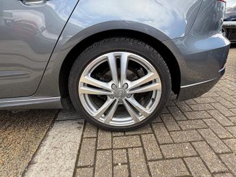 Audi A3 1.5 TFSI CoD 35 S line Sportback 5dr Petrol S Tronic Euro 6 (s/s