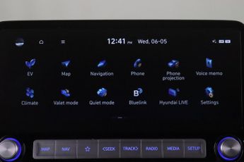 Hyundai KONA 39kWh SE Connect Auto 5dr (10.5kW Charger)