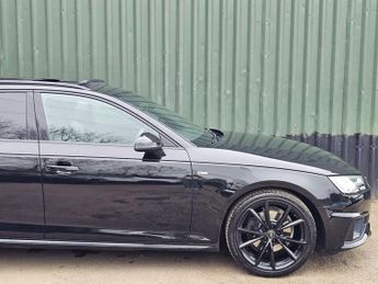Audi A4 Avant 2.0 TFSI 40 Black Edition S Tronic Euro 6 (s/s) 5dr