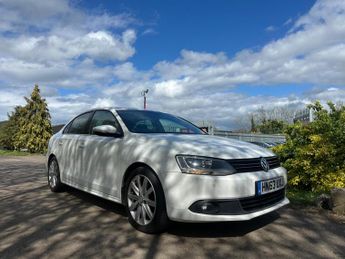 Volkswagen Jetta 2.0 TDI Sport DSG Euro 5 4dr