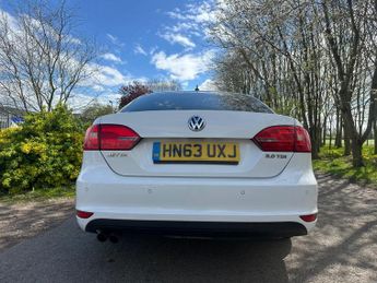 Volkswagen Jetta 2.0 TDI Sport DSG Euro 5 4dr