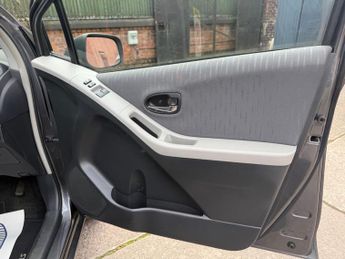 Toyota Yaris 1.33 Dual VVT-i TR MultiMode Euro 4 (s/s) 5dr