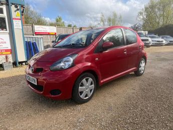 Toyota AYGO 1.0 VVT-i Ice Euro 5 5dr