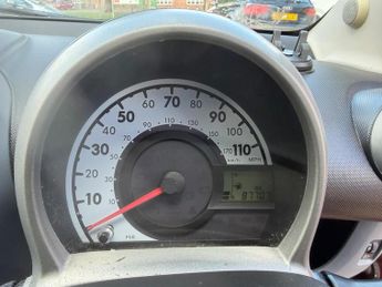 Toyota AYGO 1.0 VVT-i Ice Euro 5 5dr