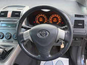 Toyota Auris 1.6 VVT-i T3 5dr