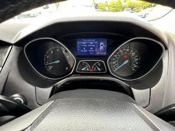 Ford Focus 1.0T EcoBoost Titanium Euro 5 (s/s) 5dr