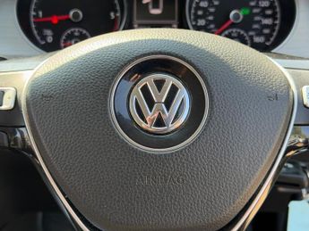 Volkswagen Golf 2.0 TDI BlueMotion Tech SE DSG Euro 5 (s/s) 5dr