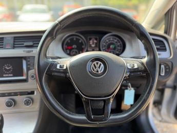 Volkswagen Golf 2.0 TDI BlueMotion Tech SE DSG Euro 5 (s/s) 5dr