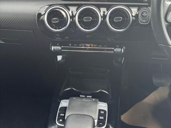 Mercedes-Benz A Class 1.3 A180 SE 7G-DCT Euro 6 (s/s) 5dr