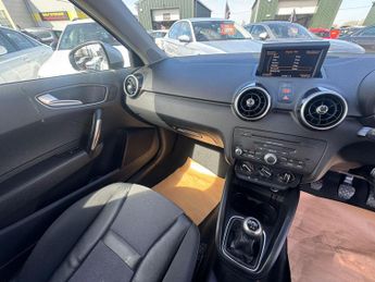 Audi A1 1.6 TDI Sport Euro 5 (s/s) 3dr